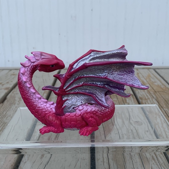 Pink red Love Dragon Safari 2016 - Picture 3 of 9